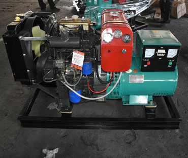 15kw雙缸柴油發(fā)電機(jī)組